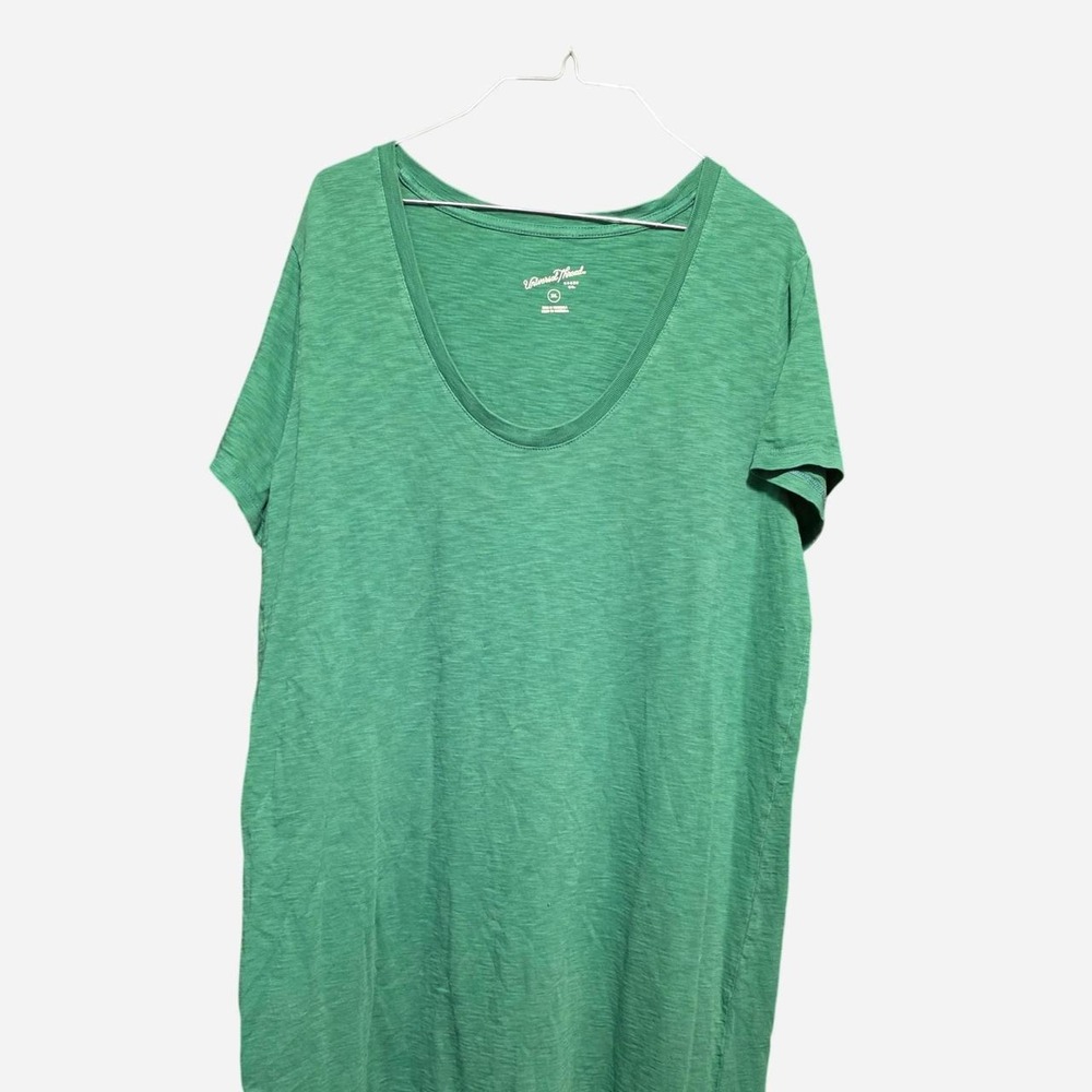 Universal Thread Mint Green V-Neck T-Shirt